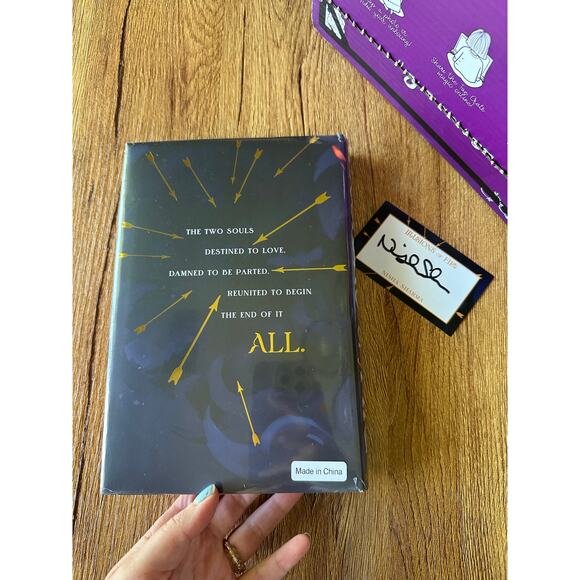 Fae Crate Exclusive Illusions Of Fire by Nisha Sharma - Picture 3 of 4